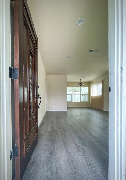 Building Photo - 7949 Clearfield Ave