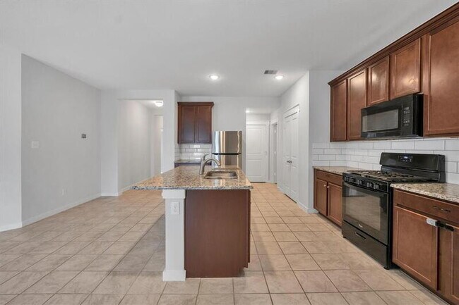 Building Photo - 31415 Stone Ridge Forest Dr