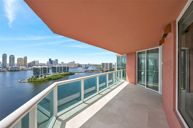Building Photo - 3370 Hidden Bay Dr