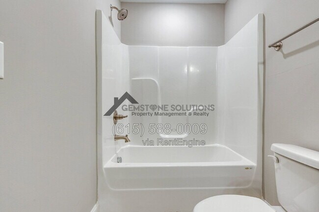 Building Photo - 714 Hahn Ct