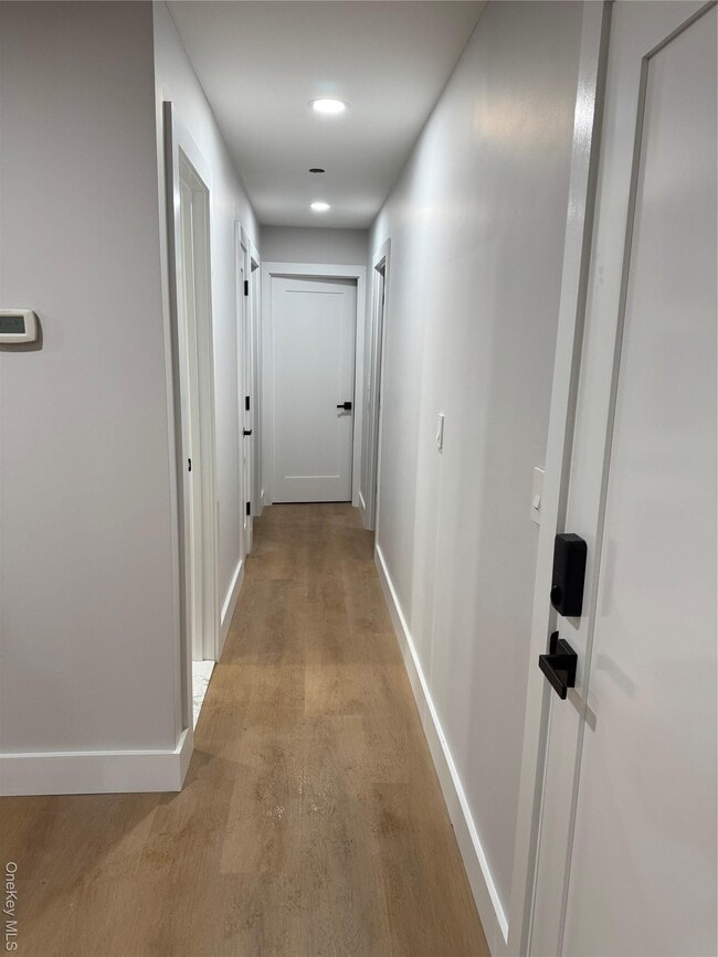 Building Photo - 15 Valerie Dr