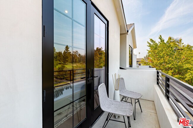 Building Photo - 2565 Patricia Ave