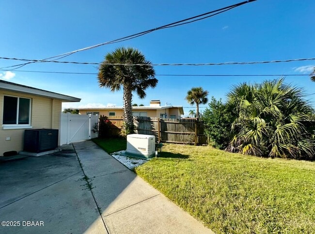 Building Photo - 1104 Jacaranda Ave