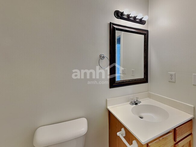 Building Photo - 1611 Rustic Arch Way