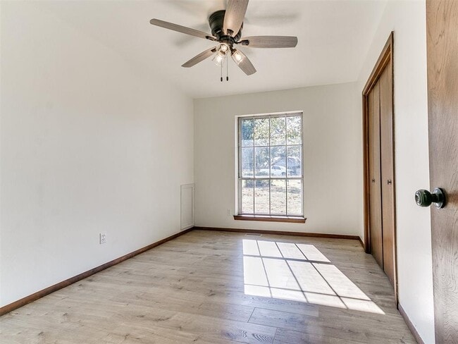 Building Photo - 103 Clador Dr