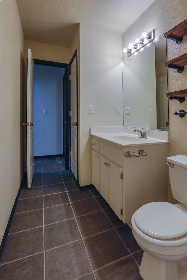 Building Photo - Modern 3BR/2BA Home in Jenks School Distri...
