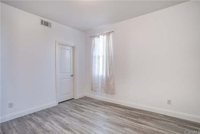 Building Photo - Spacious 4-Bedroom Corner-Lot Home w/ Smar...