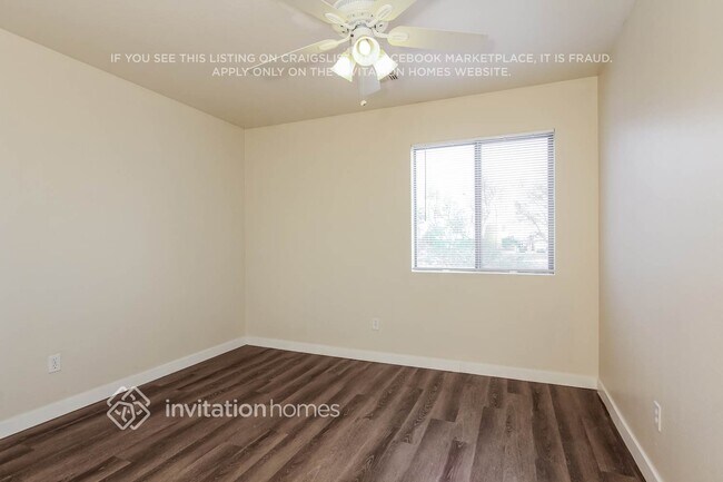 Building Photo - 11232 W College Dr