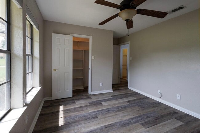 Building Photo - 3 Bed 2 Bath Home - Southlake Carroll ISD