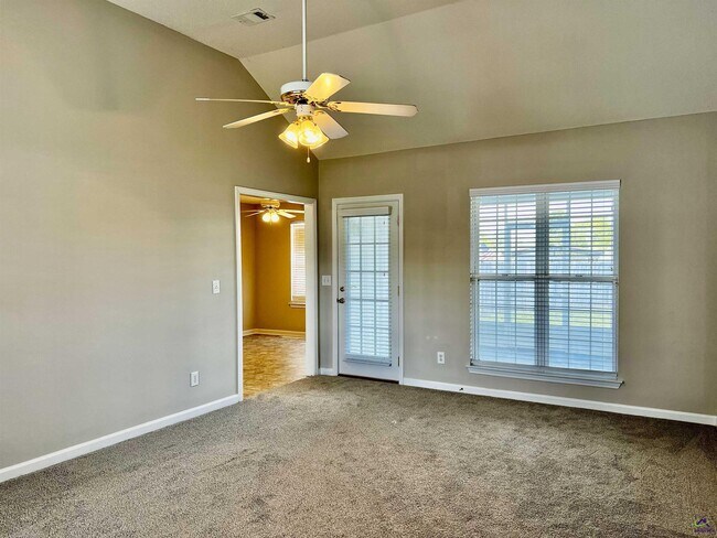 Building Photo - 201 Tyson Glen Dr