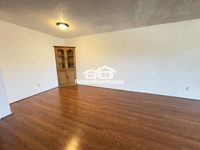 Primary Photo - MOVE IN READY - DALLAS - 2BEDS 1BATH