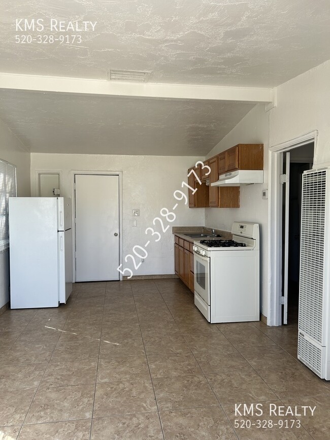 Building Photo - 1 Bed / 1 Bath - OWNER/AGENT