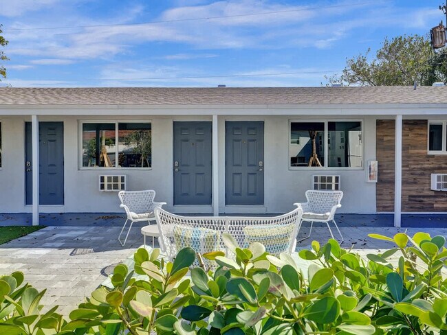 Building Photo - 3208 NE 9th St