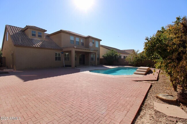 Building Photo - 3316 E Kingbird Pl