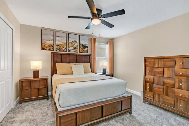 Building Photo - 9016 Sommerset Hills Dr