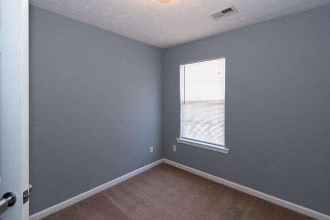 Building Photo - 152 Viewpoint Dr