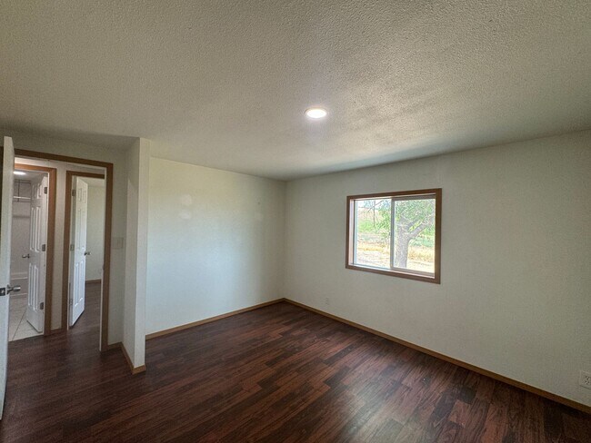 Building Photo - Non-Refundable & Security Deposit Total: $...