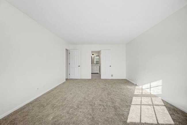 Building Photo - 1315 Jane Ave