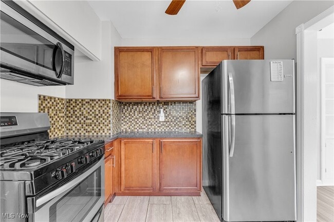 Building Photo - 1080 Piermont Rd
