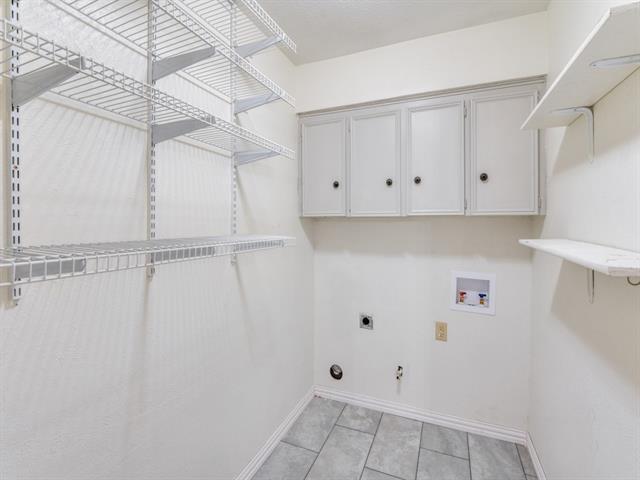 Building Photo - 2714 Carriage Ln