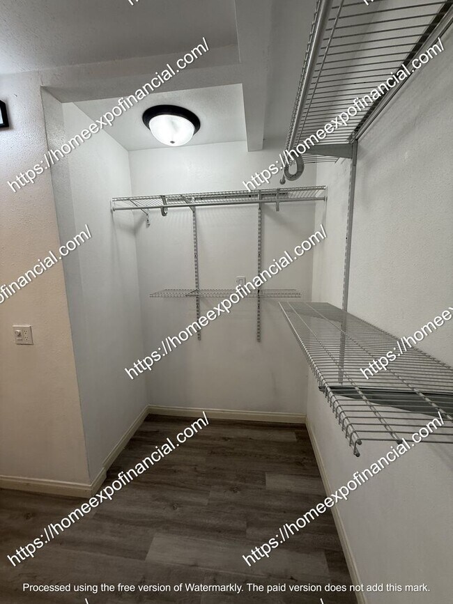 Building Photo - Nice House For Rent