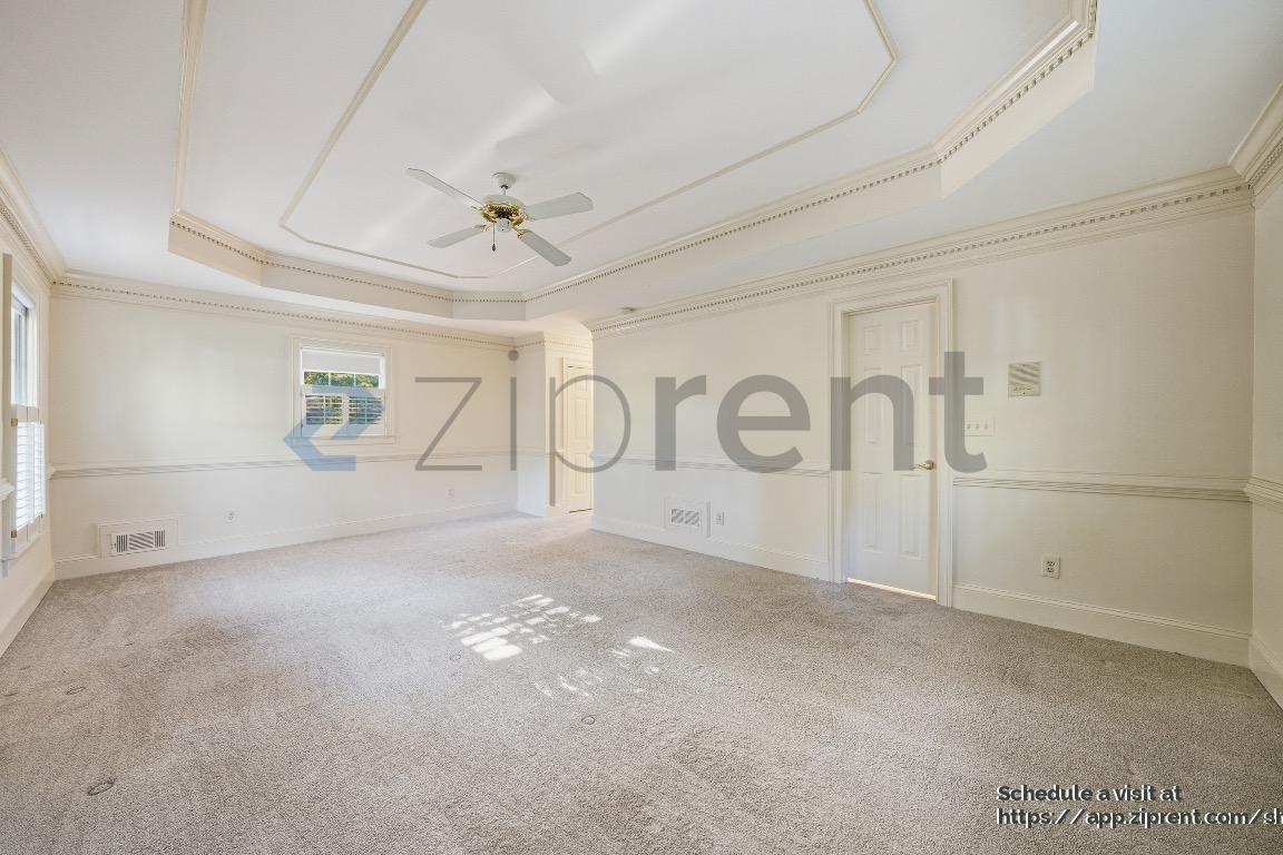 Building Photo - 2862 Clary Hill Dr