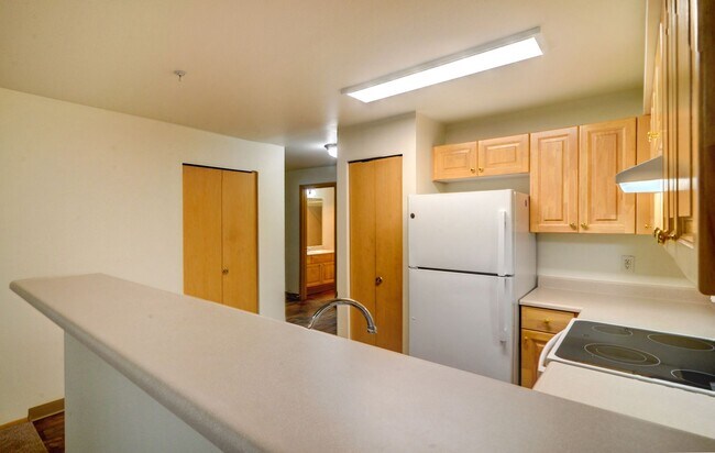 Building Photo - One Month FREE on Select Units!!! Call for details!