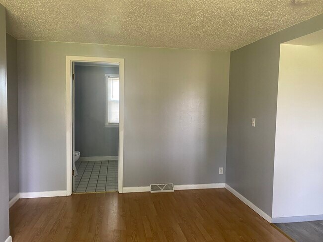 Building Photo - 11790 23 Mile Rd