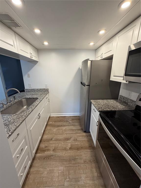 Building Photo - 4508 S Oak Dr