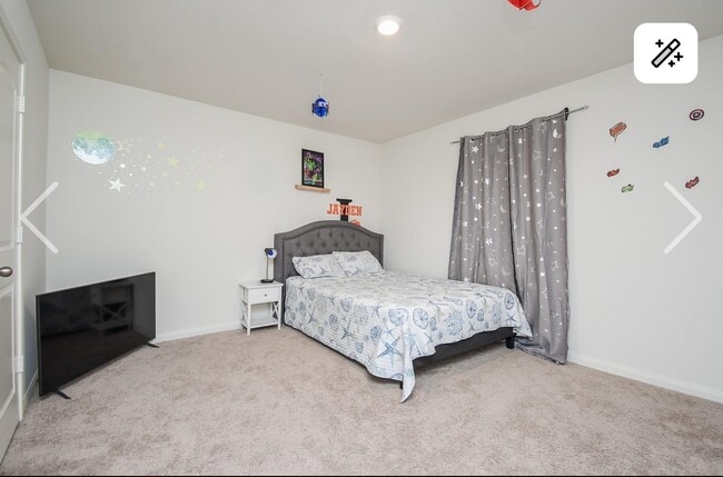 Building Photo - 305 Elm Patch Dr
