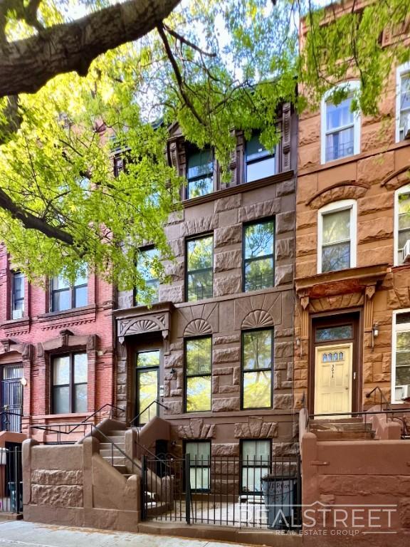 Building Photo - Brand New 3 Bed 3 Bath in Bed Stuy Brownst...