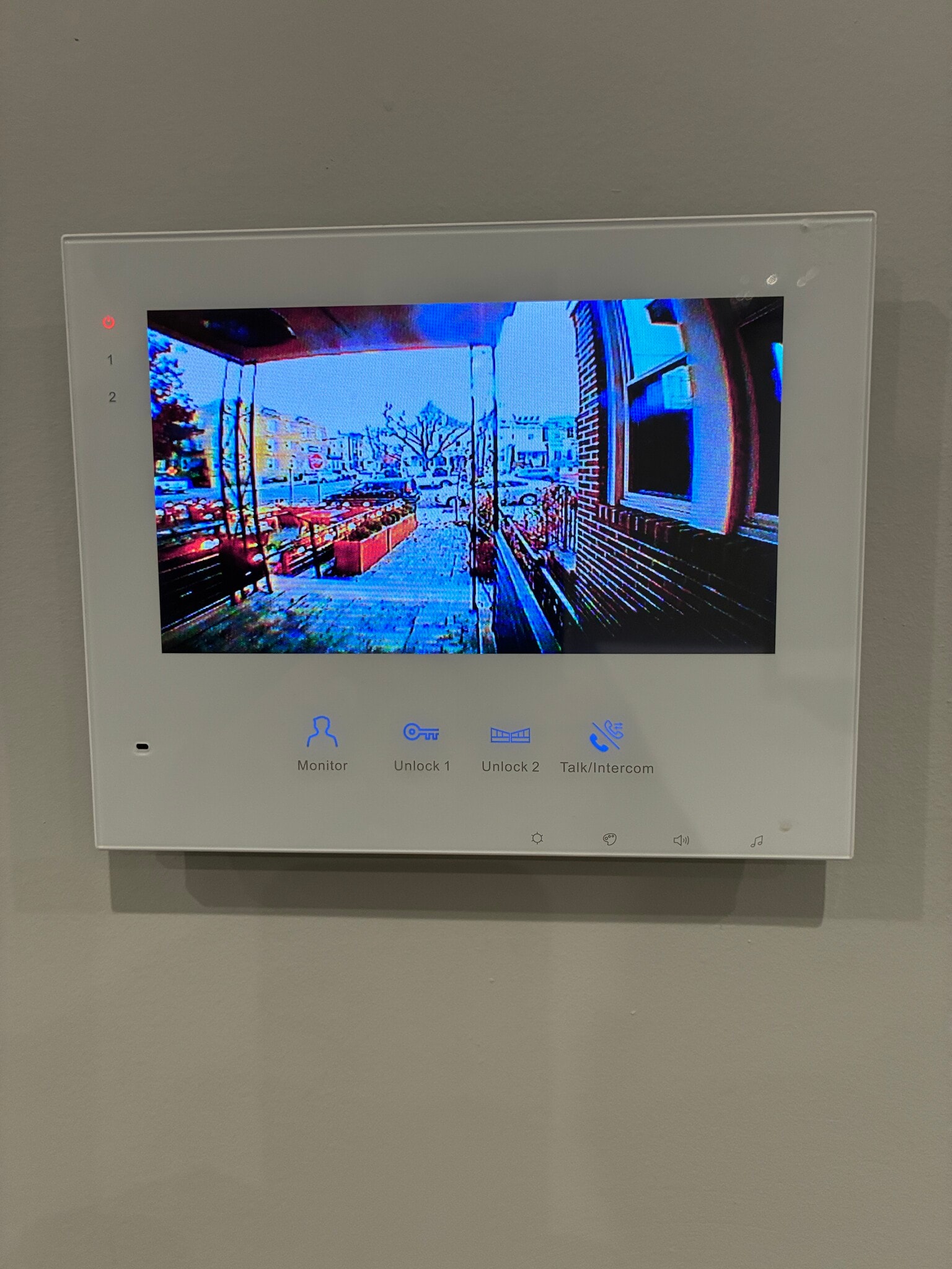 Intercom - 100 Oak St