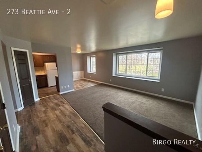 Building Photo - Move in Ready! Large and lovely 2-bedroom ...