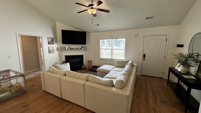 Building Photo - 225 Westfield Dr