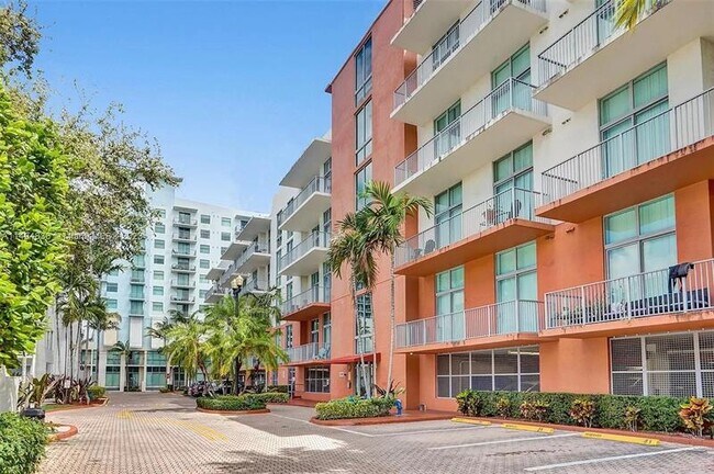 Building Photo - 2100 Van Buren St