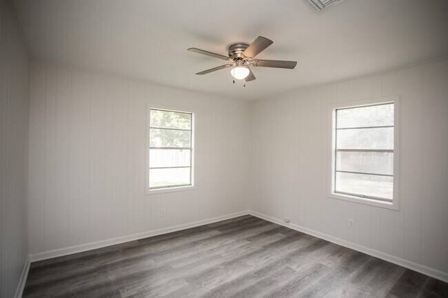 Building Photo - 408 Martin Luther King Jr Dr