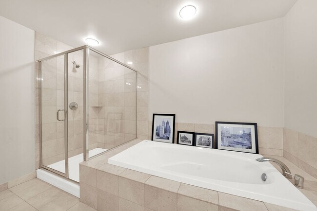 Building Photo - 910 W Huron St