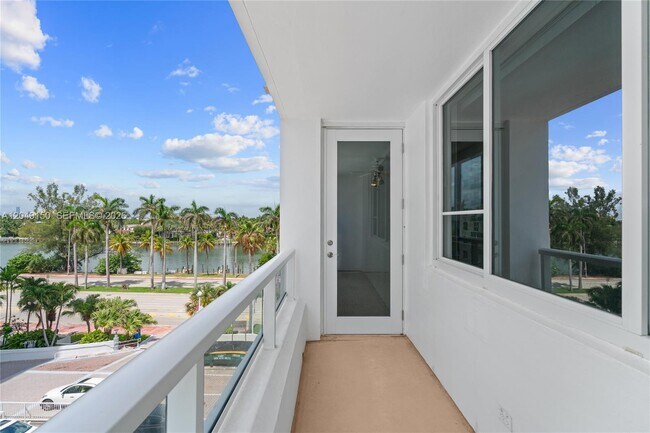 Building Photo - 5005 Collins Ave