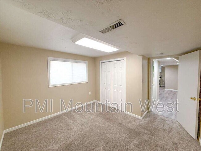 Building Photo - 678 S 650 W