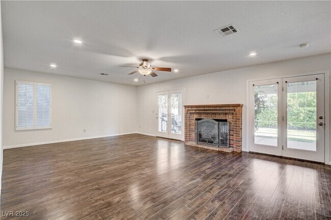 Building Photo - 9405 Mast Dr
