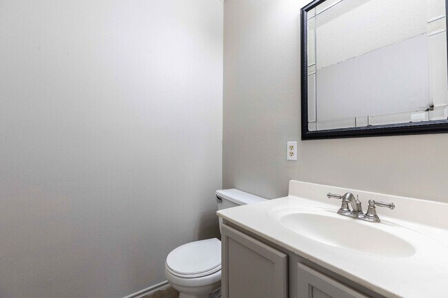 Building Photo - 8423 Parry Path