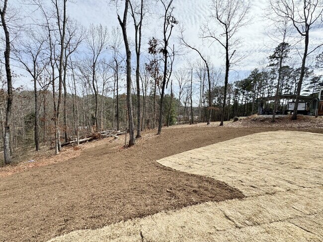 Building Photo - Charming 3-bedroom home ready to welcome its first family!