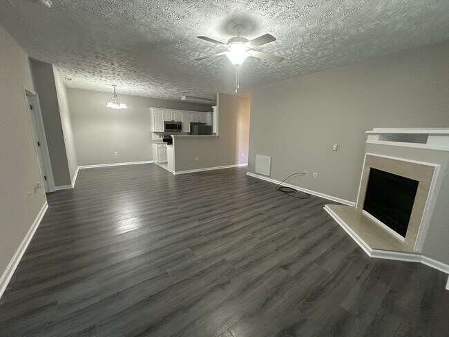 Building Photo - 4020-104 Bardstown Court