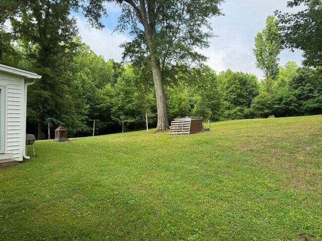 Building Photo - 1209 Dameron Rd
