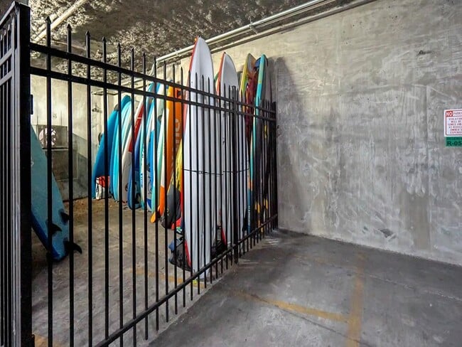 Building Photo - 1900 Barton Springs Rd