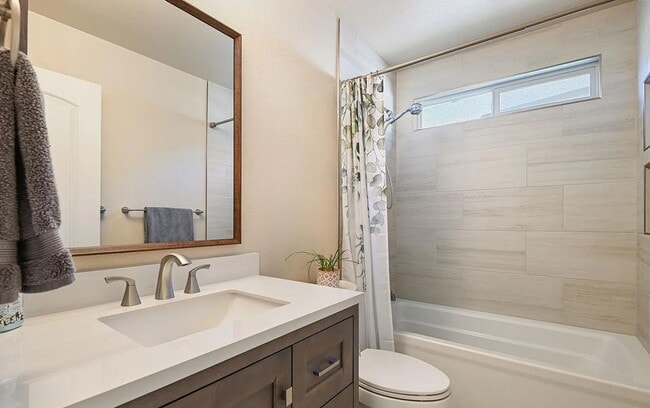 Building Photo - Beautiful 3 bed 2 bath home in Meridians Bridgetower community just off Ten Mile and W McMillan Rd