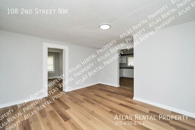 Building Photo - 108 2nd St NW