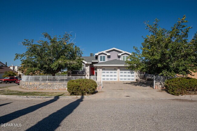 Building Photo - 12041 Van Gogh Dr