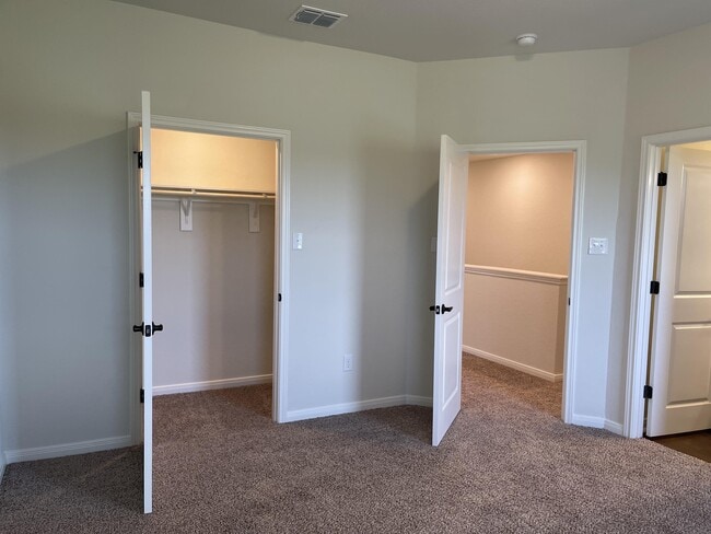 Building Photo - 2202 Sandlewood Cv