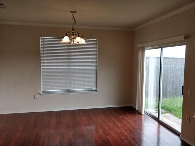 Building Photo - 9000 Ipswich Bay Dr